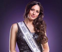 Below, you can browse through our photos of the most popular colors, haircuts, and hairstyles for longer hair that's either thin, fine, thick, curly, straight, with extensions and for every face shape. 30 Stupendous Pageant Hairstyles Slodive