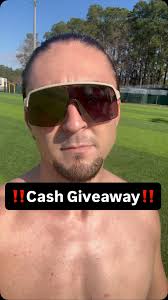 He's doing his best Madison Roof • • #cash #dogs #unemployed #trending