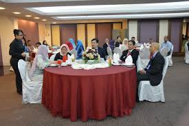 Ministry of natural resources and environment. Penyerahan Geran Bagi Projek Kajian Isu Alam Sekitar Di Sepanjang Selat Johor Oleh Jabatan Alam Sekitar Kementerian Sumber Asli Dan Alam Sekitar Malaysia Institut Perubahan Iklim