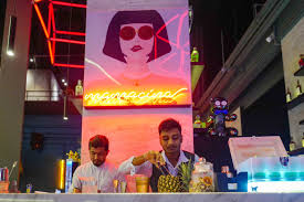 Want to be your own boss and own a submarine house? Eat Drink Kl Mamacina Dc Mall