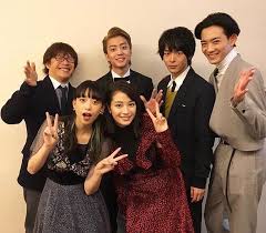 画像に含まれている可能性があるもの 6人 立ってる 複数の人 中村 倫也 映画 先生 好き
