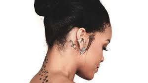 Finans henvender sig til travle mennesker, der søger indsigt og sammenhæng i. 20 Cute Behind The Ear Tattoos For Women In 2021 The Trend Spotter