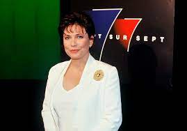 Pour ne jamais rien manquer de l'actualité, faites confiance à la réactivité de 7sur7.be, 24h/24 et 7j/7 Anne Sinclair L Animatrice Emblematique De 7 Sur 7 Elle