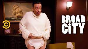 Broad City Cleaning In The Half Nude Youtube