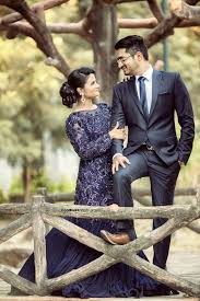 Photographer Lovely Photo Shoot 75 1675 Weddingplz Wedding Couple Poses Photography Indian Wedding Photography Poses Couple Photography Poses