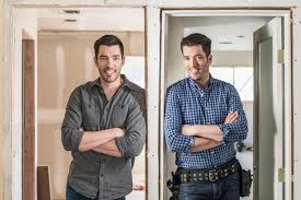 Maybe you would like to learn more about one of these? Property Brothers Scott Living Wallpaper Spring 2020 Apartment Therapy