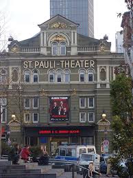 Situated on the right bank of the elbe river, the nearby landungsbrücken is a northern part of the port of hamburg. Urlaub St Pauli Sehenswurdigkeiten Reiseinformationen