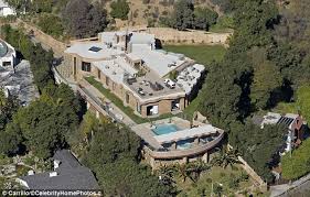 Type his address of 2207 seymour avenue , cleveland, ohio into google maps usa, and all you'll see is a blur. Man 26 Arrested For Creeping Around On Roof Of Rihanna S Los Angeles Home Daily Mail Online