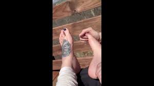 Spontaneous Outdoor Foot Massage & Teasing! - Pornhub.com