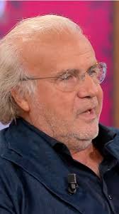 “Ha saputo tenermi con i piedi per terra”🫶🏻, @jerrycalaofficial racconta  dei suoi tradimenti e della speciale storia d’amore con Mara Venier.,  Questa e molte altre confessioni vi aspettano nella nuova ...