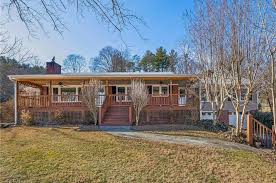 2246 Riceville Rd, Asheville, NC 28805