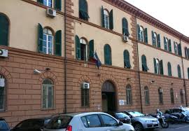 Al 2005 ospitava circa 670 detenuti la metà dei quali stranieri e il 70%. Casa Circondariale Marassi Piazzale Marassi 2 16139 Genova Mapio Net
