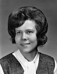 Beth Merriman's Instagram, Twitter & Facebook