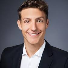 👋 😊 Wir wachsen weiter: Anfang Mai konnten wir Hans Hubert Hahn als  talentierten Neuzugang bei Kampmann Management Consultants begrüßen. 👨 🎓  Hans hat seinen Masterabschluss in Management an der…