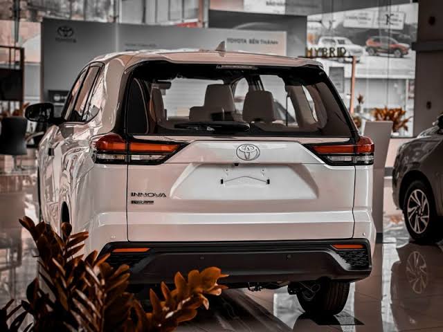Toyota Innova Cross