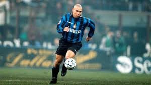 Ronaldo luis nazario de lima's relationship life went public in the year 1997 when he met the brazilian model and actress susana werner who he admired from a popular brazilian television soap opera. The Profile And Biography Of Ronaldo Nazario Along With The Club S Career All In Football