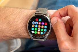 The display is slightly bigger. Huawei Watch 3 Pro Im Test
