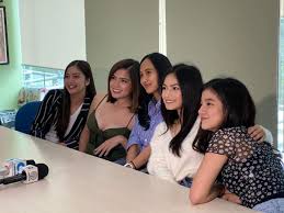 Prequel of four sisters and a wedding. Myx Philippines On Twitter Ang Pamilya Salazar Before The Wedding Meet The Cast Of Four Sisters Before The Wedding Gillian Vicencio Charlie Dizon Belle Mariano And Alexa Ilacad With Their Director Giselle