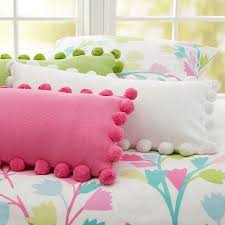 صور مخدات نوم جديدة وشيك بألوان فخمة ميكساتك Pillows Home Accessories Pom Pom Pillows