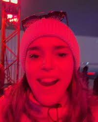 ➡️swipe for some crazy looks➡️ It's been exactly 1 month since I moved to  Montreal and last night I got to celebrate a whole bunch of firsts with  some of my closest