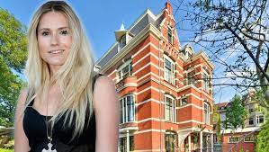 In 2003 keerde plessen terug naar onm, in de rol van lizzy vehmeijer.ze nam deze rol over van actrice. Kantoor Nikkie Plessen Te Koop Voor 7 Miljoen Amsterdam Ad Nl