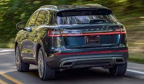 لينكون نوتيلوس 2021 الجديدة مقصورة فاخرة ولمسات تحاكي العصر موقع ويلز in 2021 suv car car vehicles