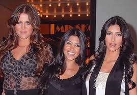 See more of khloé kardashian on facebook. Khloe Kardashian Fuming With Kim After She Shares Natural Photo Of Her Unilad