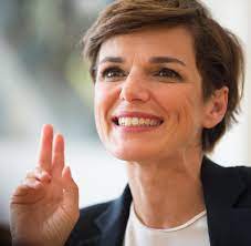 Denn sie ist nicht nur die erste weibliche vorsitzende der sozialdemokratischen partei und die erste weibliche klubvorsitzende. Spo Chefin Pamela Rendi Wagner Die Fpo Ist Ein Sicherheitsrisiko Welt