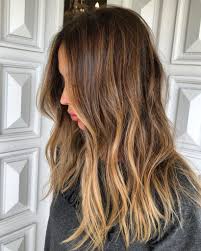 Additionally, chemical dyes can leave your hair brittle and rough. 61 Trendy Caramel Highlights Looks For Light And Dark Brown Hair 2020 Update