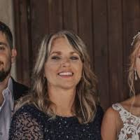 10 "Sandra Clift" profiles