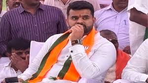 Prajwal Revanna Suspended From JD-S: Hassan MP Suspended From Janata Dal  Secular Over Alleged Sex Video Controversy | 📰 LatestLY