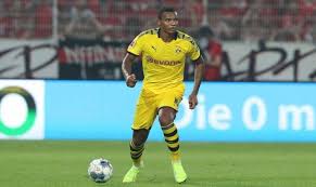 ↑ ein neuer verteidiger für den fcb: Arsenal Nachster Anlauf Bei Akanji