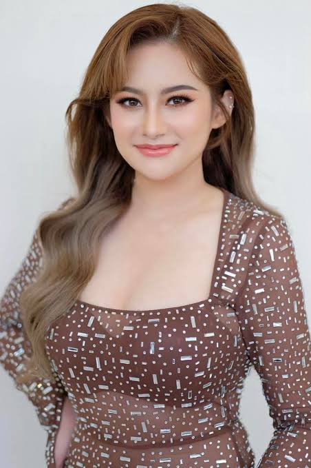 หมอปลาย พรายกระซิบ เปิดลุคล่าสุด สวยเป๊ะปังอย่างกับดารา บอกชัด ทำอะไรมา