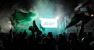 El aborto en argentina, entendido como finalización voluntaria del embarazo o aborto inducido, es un delito descrito en el código penal. 1pnb Sbverqwcm