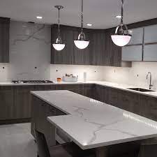 Quartz slab backsplash does not deform and does not collapse under the influence of adverse factors. Fresh Design Ideas Quartz Backsplashes For A Sleek Modern Design