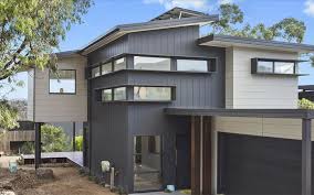 It's a lovely summer retreat with potential to one they also gave the house a flat roof which puts en emphasis on its clean and modern geometry and at the same time contrasts with some of the. House Roof Types Shapes And Materials Geelong Victoria