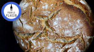 Sauerteigbrot Im Gusseisernen Brater Brot Backen Youtube In 2020 Brot Backen Ohne Hefe Brot Backen Sauerteig Brot Backen