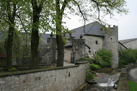 Eupen, de verborgen hoofdstad van de oostkantons met een groot verleden van lakenproductie, en raeren met zijn internationaal pottenbakkersmuseum gelden als uitstekende aantrekkingspunten. Weekendje Weg Naar De Oostkantons