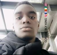 100+ profils pour “Bly”