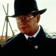 Melania doing her best impression of renee belloq, the villain archeologist in raiders of the lost ark, one observer noted. Amazon Com Indiana Jones Raiders Of The Lost Ark Harrison Ford Karen Allen Paul Freeman John Rhys Davies Ronald Lacey Denholm Elliott Alfred Molina Wolf Kahler Anthony Higgins Vic Tablian Don Fellows William Hootkins