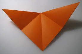 Origami ikan mas merupakan mainan kreatifitas anak yang dapat dijadikan kerajinan tangan untuk anak anak. Membuat Origami Ikan Mas Koki Becreativestudent
