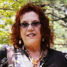 Karyn Lamb's Instagram, Twitter & Facebook