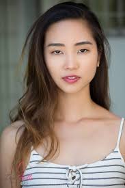 Window light and gobo technique in natural light workshop