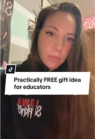 A free and simple gift for the teacher, para or support. A simple coloring  page and a few kind words are all you need. 💕 I love when the kids I work  with create something for me from a drawing or note ...