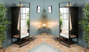 Maison sans fumée grandeur small, marque twik je le vends à 35$, car il est trop petit. Meuble Porte Manteau Design Avec Miroir Irina