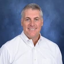 Robert Mcausland's Instagram, Twitter & Facebook