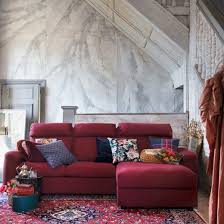 Your Flexible Living Room For Everyone Brown Living Room Decor Living Room Decor Furniture Brown Walls Living Room