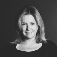 Corinne Ochoa's Instagram, Twitter & Facebook