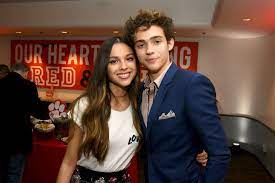 I got my driver's license last week just like we always talked about 'cause you were so excited for me to finally drive up to your house but today i drove through the suburbs crying 'cause you weren't around and you're probably with that blonde girl. Olivia Rodrigo Addressed Drivers License Love Triangle Theories Teen Vogue