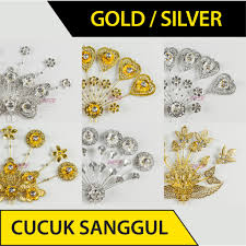 Pakaian tradisional dan perhiasan diri presented by siti rosni binti nik mohd zaid definisi pakaian definisi pakaian pakaian mempunyai makna yang begitu luas takrifannya. Tradisional Cucuk Sanggul Emas Perak Pengantin Melayu Gold Silver Plated Perkahwinan Corak Daun Bunga Group Shopee Malaysia